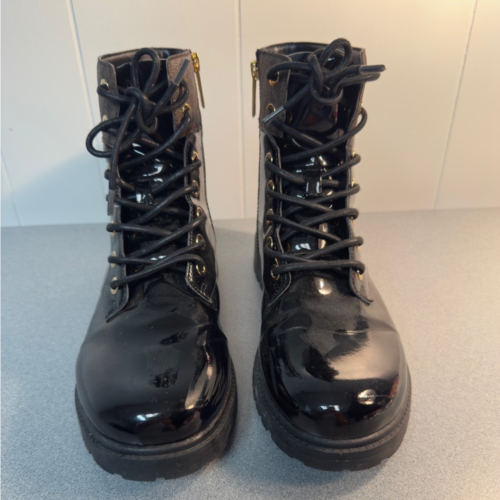 Michael Kors Stylish Black and Brown Women's Boots - Picture 4 of 8